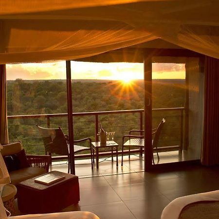 Victoria Falls Safari Club Exterior foto