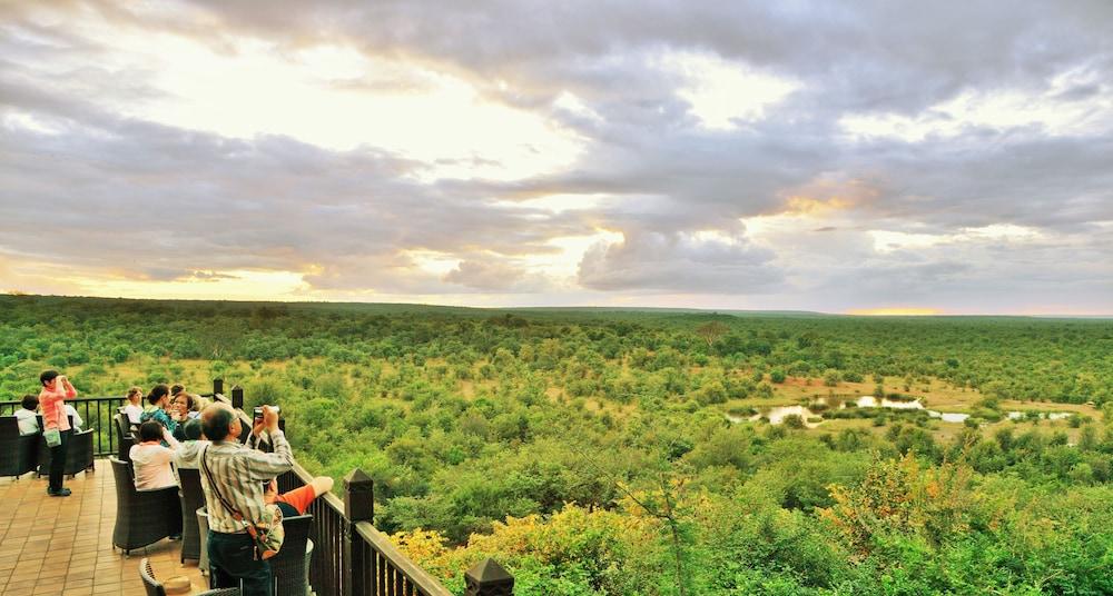 Victoria Falls Safari Club Exterior foto