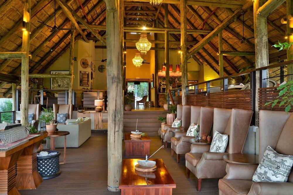 Victoria Falls Safari Club Exterior foto