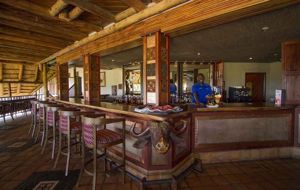 Victoria Falls Safari Club Exterior foto