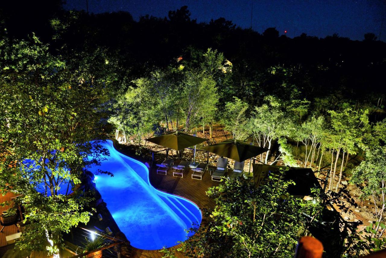 Victoria Falls Safari Club Exterior foto