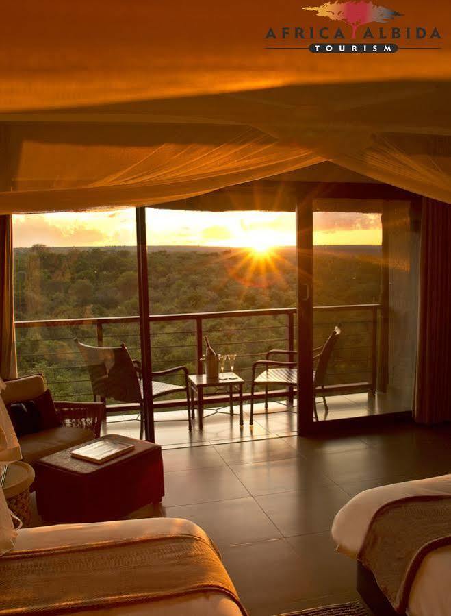 Victoria Falls Safari Club Exterior foto